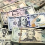 El dólar estadounidense cae a un mínimo de casi nueve meses frente al yen en medio de rumores de un recorte mayor de las tasas de la Fed