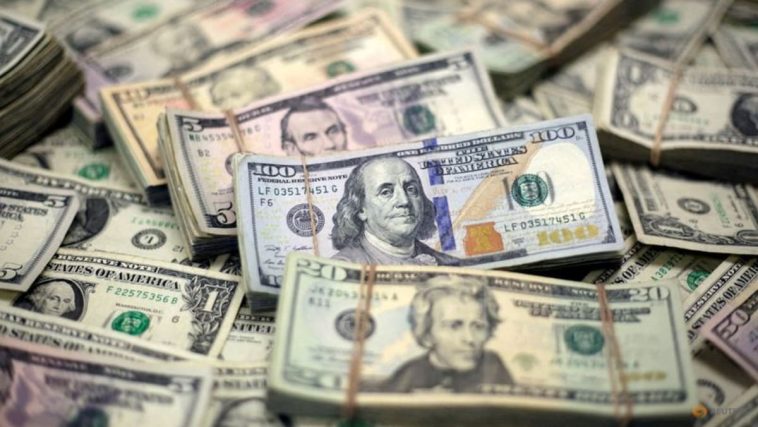 El dólar estadounidense cae a un mínimo de casi nueve meses frente al yen en medio de rumores de un recorte mayor de las tasas de la Fed