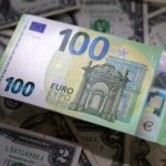 El euro se desploma y el índice del dólar sube tras los datos del PMI