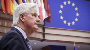 El francés Barnier camina con pies de plomo al acordar una nueva política migratoria