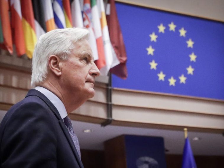 El francés Barnier camina con pies de plomo al acordar una nueva política migratoria