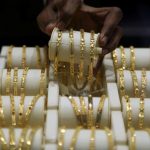 El mercado del oro en India brilla por el aumento de la demanda, tras los recortes en los aranceles de importación