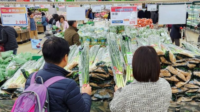 El ministro de Finanzas de Corea del Sur prioriza la recuperación de la demanda frente a la deuda de los hogares