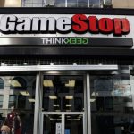 GameStop reporta caída de ingresos debido a que las compras en línea afectan al minorista de videojuegos