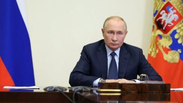 Halcón ruso defiende que Putin endurezca su política sobre armas nucleares