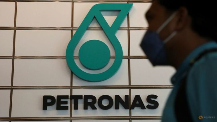 Las conversaciones con Sarawak sobre los derechos de petróleo y gas natural llegan a un punto muerto mientras Petronas analiza opciones legales