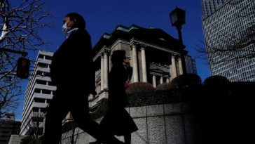 Los salarios ajustados por inflación en Japón suben por segundo mes consecutivo en julio