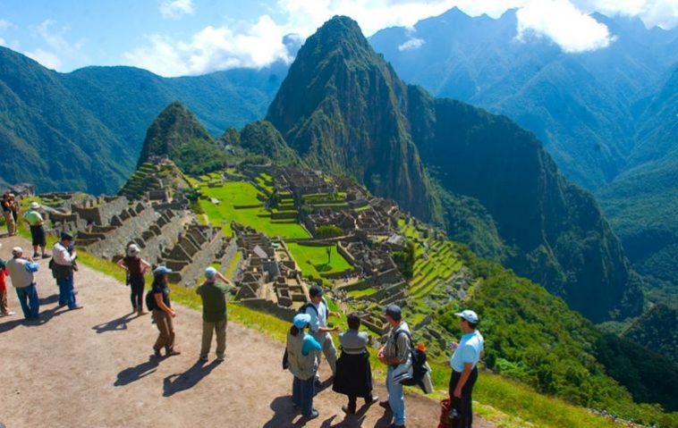 Perú es un paraíso para el turismo cultural, de naturaleza y aventura, destacó León Chempén