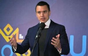 Noboa pretende reformar el artículo 5 de la Constitución ecuatoriana para permitir bases o instalaciones militares extranjeras en el país para combatir el crimen organizado