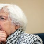 Yellen dice que la economía de EEUU sigue sólida y se encamina hacia un "aterrizaje suave"