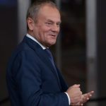 Al gobierno de Tusk le va bien en medio de los desafíos, dice un experto