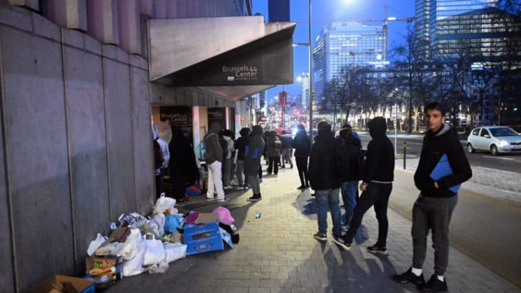 Alemania, Francia y otros estados de la UE presionan para acelerar el retorno de migrantes