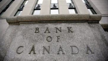 El Banco de Canadá recurre a un enorme recorte de tipos a medida que el crecimiento flaquea