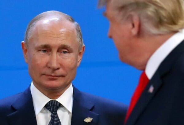 El Kremlin apuñala a Trump y confirma las pruebas secretas de Covid de Putin