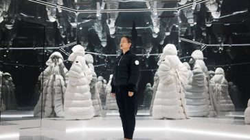 El director ejecutivo de Moncler, Remo Ruffini, habla de desafiar la nueva normalidad de China para "construir la marca más fuerte de la historia"