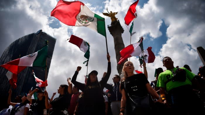 El partido gobernante de México toma medidas para limitar el poder del poder judicial