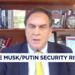 Musk tiene una historia de 22 años trabajando con Putin, ahora es realmente alarmante, dice Jeff Sonnenfeld de Yale