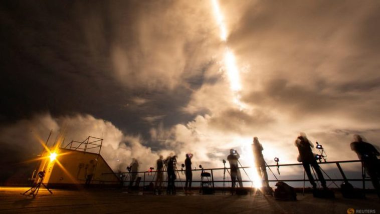 Las inversiones privadas en el espacio son esenciales, dice el director de la agencia espacial italiana