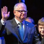 récord fiscal de tim walz