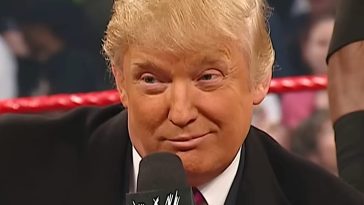 Firma de contrato de la batalla de los multimillonarios del Sr. McMahon y Donald Trump a través de WWE, YouTube