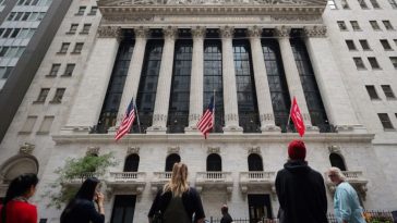 Wall St gana impulso impulsado por la tecnología, el oro alcanza su máximo histórico