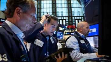 Wall St sigue al alza a las bolsas europeas tras sólidos datos de ventas minoristas