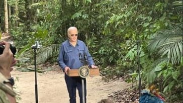 Joe Biden hace historia como el primer presidente en visitar la selva amazónica