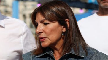 La alcaldesa de París, Anne Hidalgo, no buscará la reelección en 2026