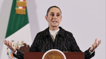 México eleva pronóstico de déficit mientras economistas advierten sobre desaceleración del crecimiento