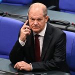 Scholz insta a Putin a "iniciar negociaciones" con Ucrania en la primera llamada telefónica en dos años