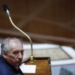 Bayrou lucha por conseguir un nuevo gobierno, y mucho menos uno con poder de permanencia - Euractiv