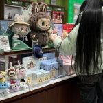 Cómo lo 'made in China' se puso de moda gracias al éxito del juguete Labubu en toda Asia