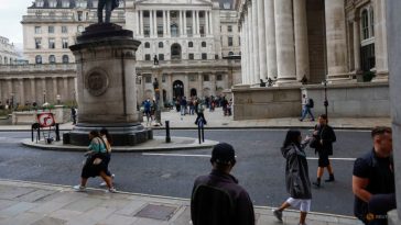 El gran año de flexibilización del banco central concluye con cautela del Banco de Inglaterra y de la Fed