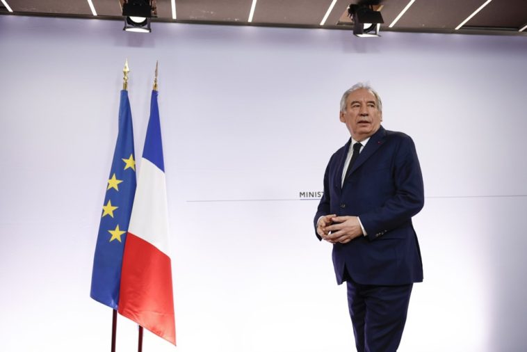 El primer ministro francés Bayrou quiere hacer política de otra manera, si la oposición se lo permite - Euractiv