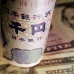 El yen sube mientras el dólar sigue reinando