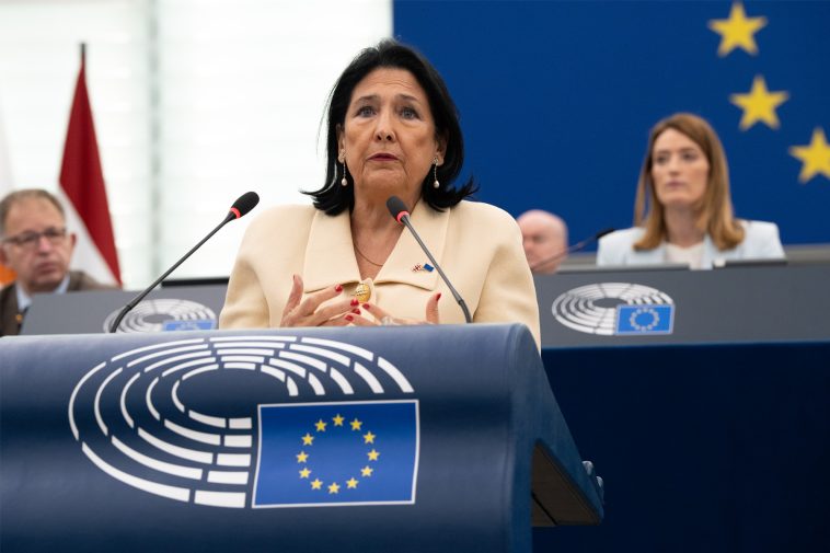 Georgia: el presidente Zourabichvili pide a la UE que defienda sus valores | Noticias | Parlamento Europeo