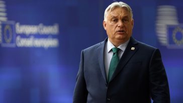 La guerra entre Ucrania y Rusia se plantea en la llamada entre Putin y Orbán - Euractiv