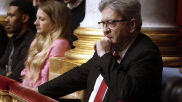 Las fracturas de la izquierda francesa quedan al descubierto mientras continúa la búsqueda de un nuevo primer ministro - Euractiv