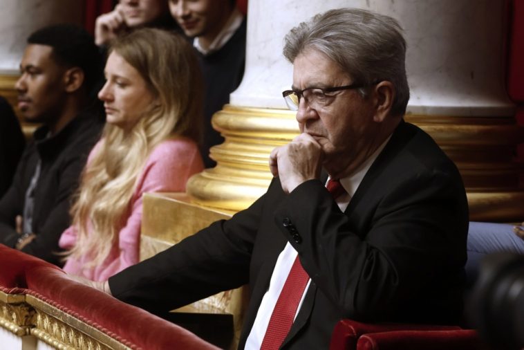 Las fracturas de la izquierda francesa quedan al descubierto mientras continúa la búsqueda de un nuevo primer ministro - Euractiv