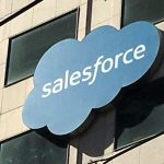 Salesforce cierra 1.000 acuerdos pagados de 'Agentforce' y mira hacia el futuro de los robots