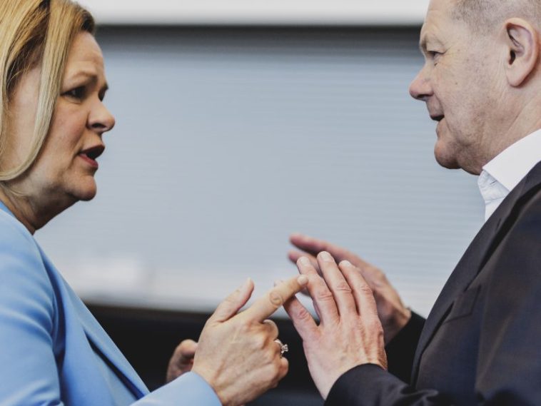 Scholz presenta una solicitud para celebrar un voto de confianza y allana el camino para las elecciones de febrero - Euractiv