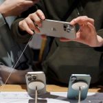 Apple ofrece descuentos para iPhone en China a medida que se intensifica la competencia