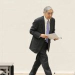 El ex jefe del Banco de Japón, Kuroda, predice más subidas de tipos