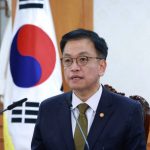 El presidente interino de Corea del Sur, Choi, dice que se deben monitorear los mercados financieros las 24 horas del día