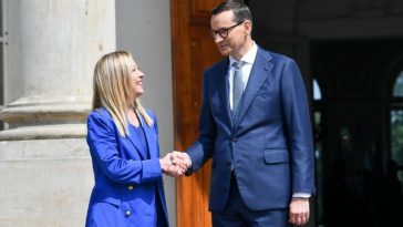 Meloni dimite como presidente del ECR y apoya al polaco Morawiecki para el liderazgo - Euractiv