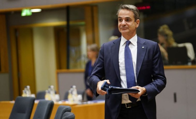 Mitsotakis advierte que la era de la subcontratación de la seguridad de la UE a EE. UU. ha terminado - Euractiv