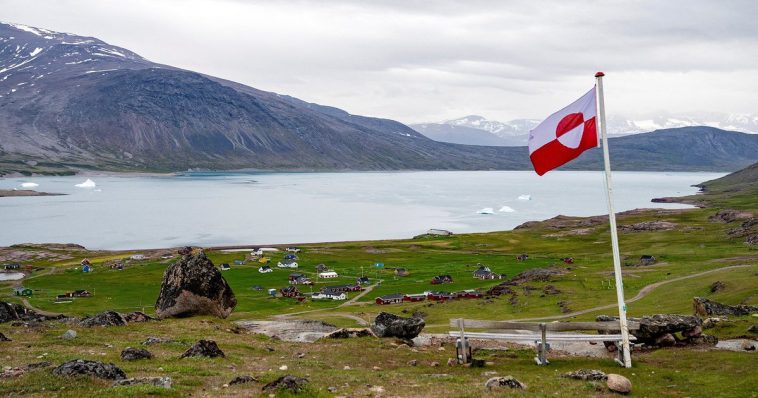 Politico: Francia considera la posibilidad de enviar tropas a Groenlandia