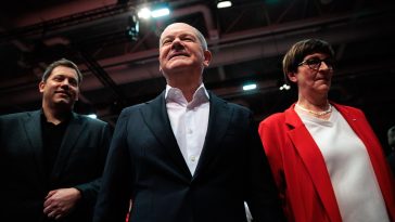 Scholz pronuncia su panegírico político - Euractiv