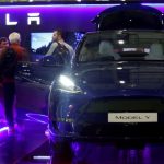 Tesla informa menores entregas de automóviles en 2024, falta pronóstico