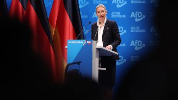 Weidel, elegido candidato de extrema derecha a canciller en una conferencia del partido sin energía - Euractiv